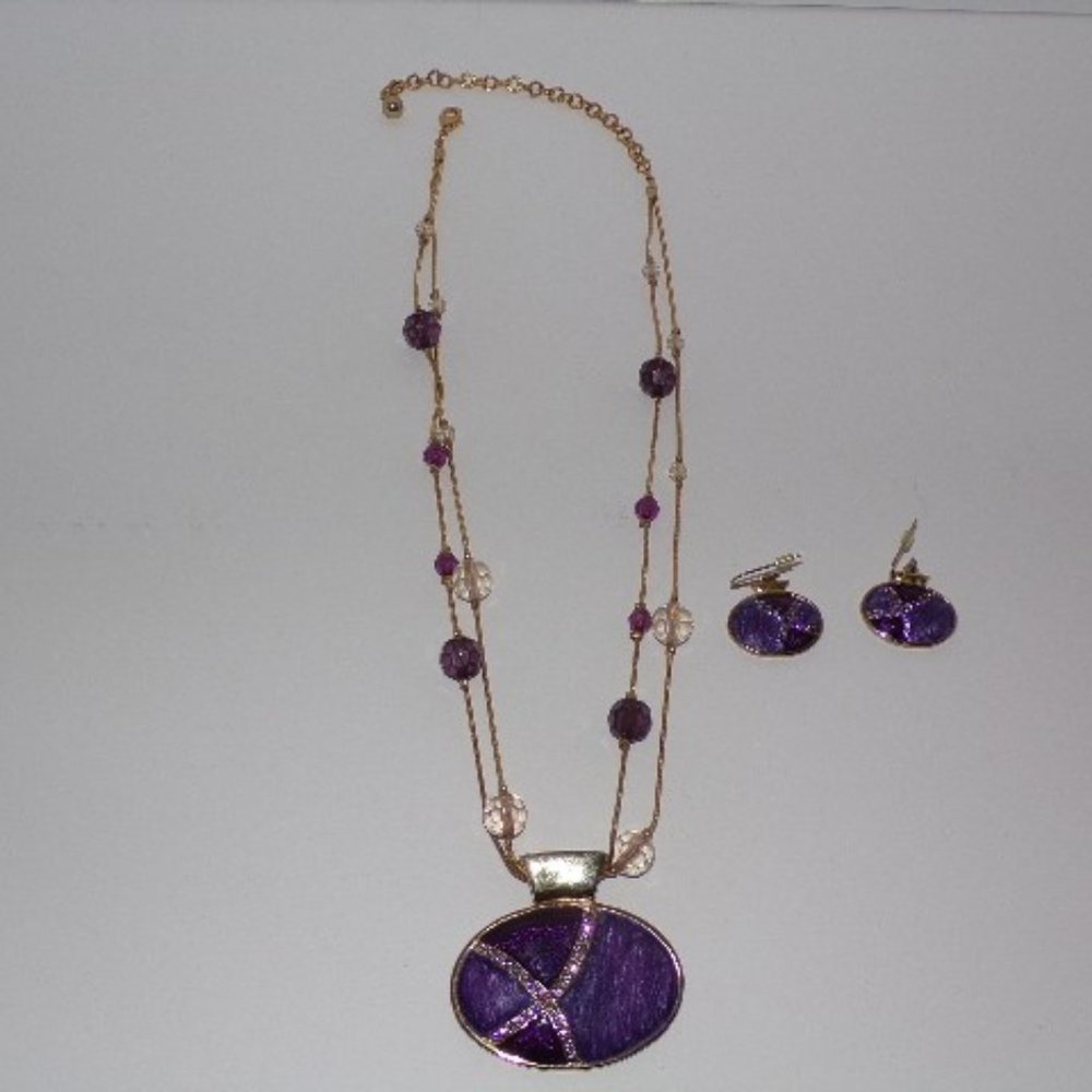 Set: Necklace & Earrings